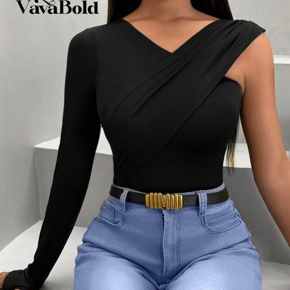 VavaBold Black Asymmetrical One-Shoulder Bodysuit